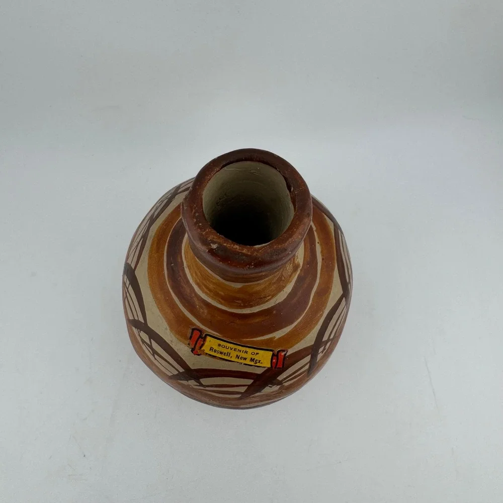 Mexican Pottery Bud Vase Small Brown Tan Roswell NM Souvenir Folk Art